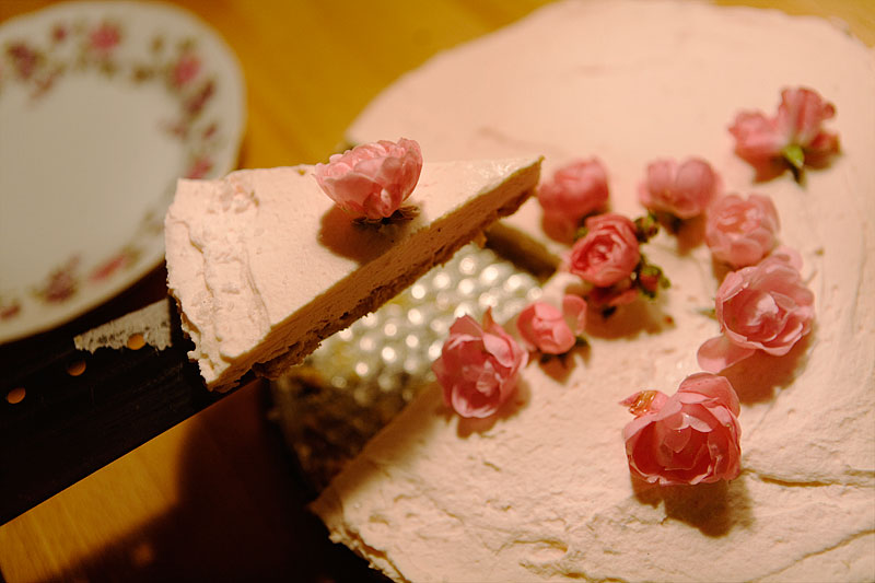 baka235 Cheesecake med smak av rosor