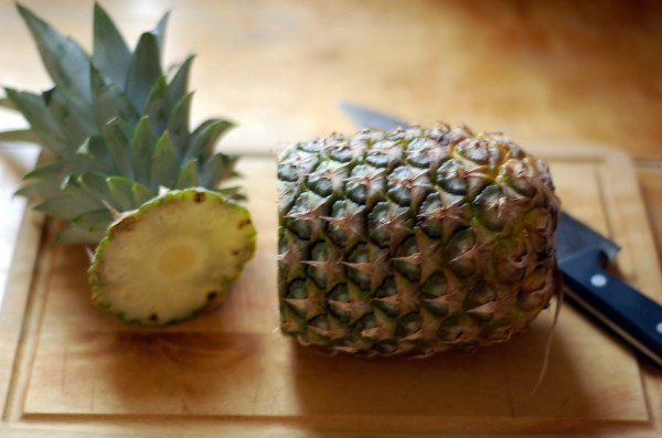 ananas2 600x397 Att skära en ananas