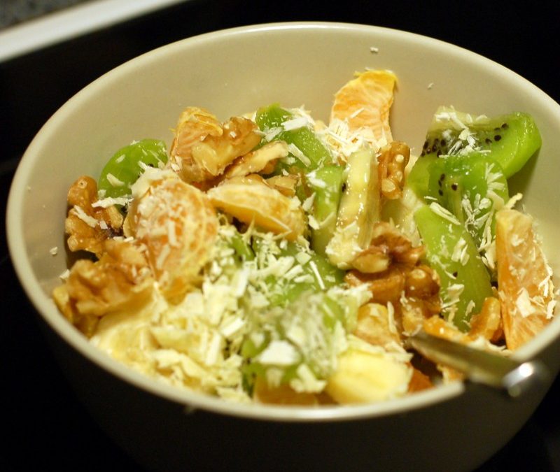 Fruktsallad med vit choklad