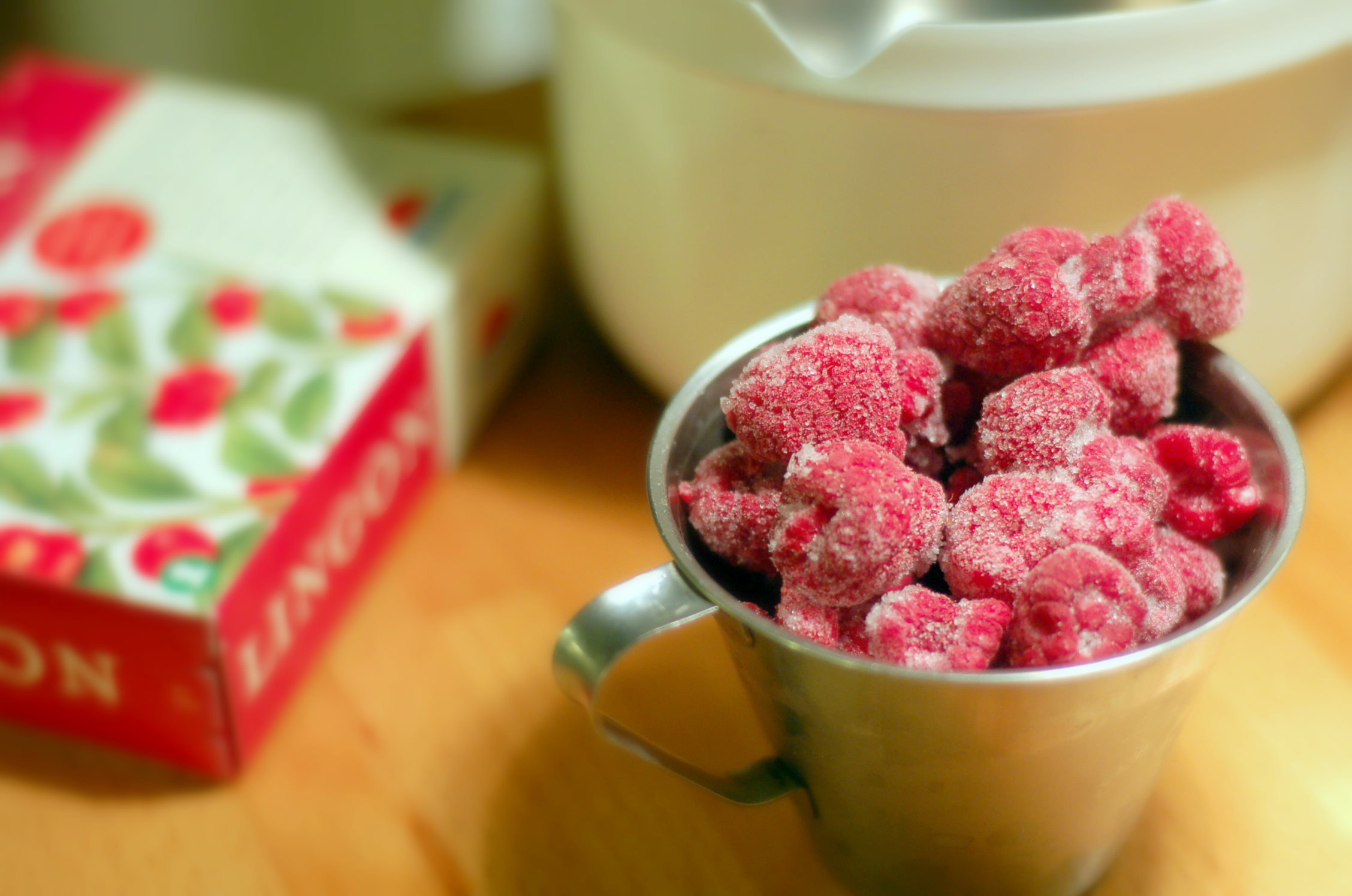 Sötsyrlig hallonsylt