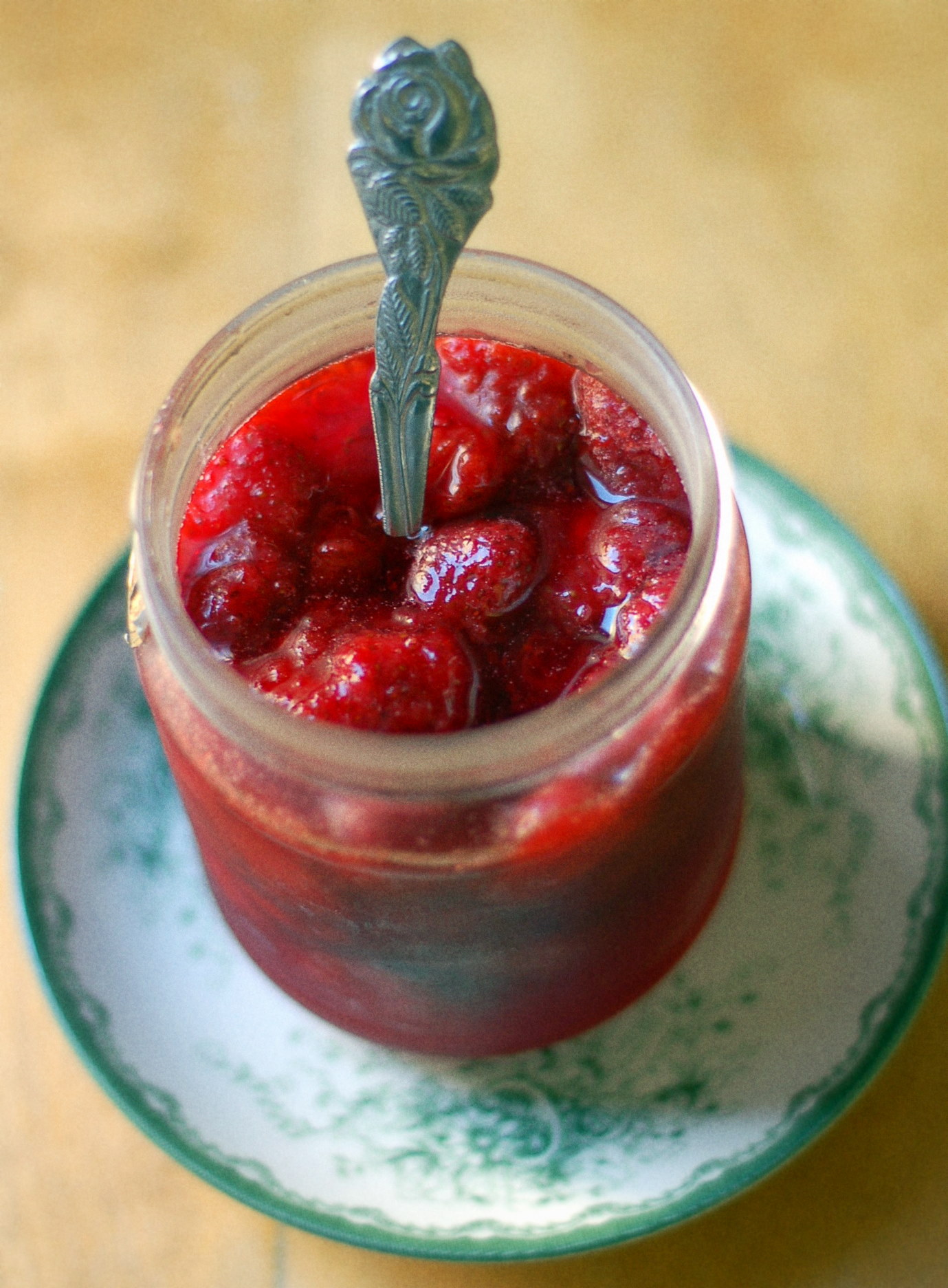 Jordubbssylt med smak av citron