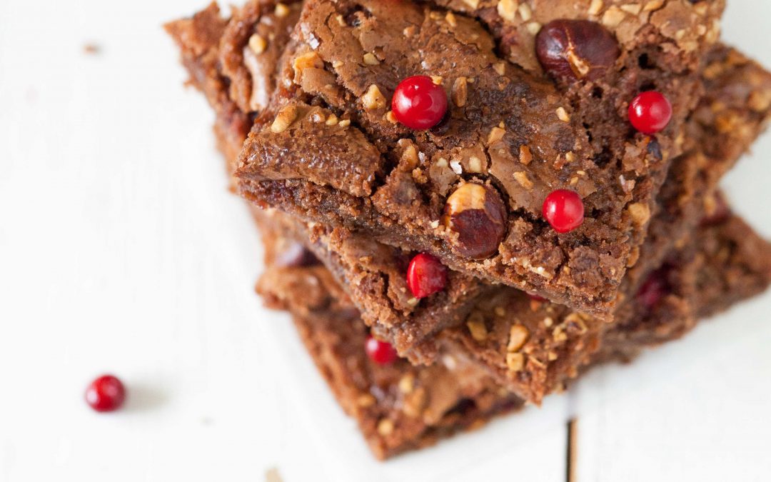 Chokladrutor med lingon och nötter